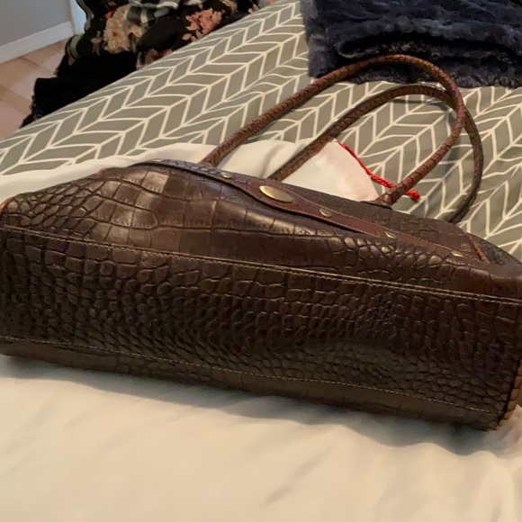 Faux alligator bag - Picture 3 of 4